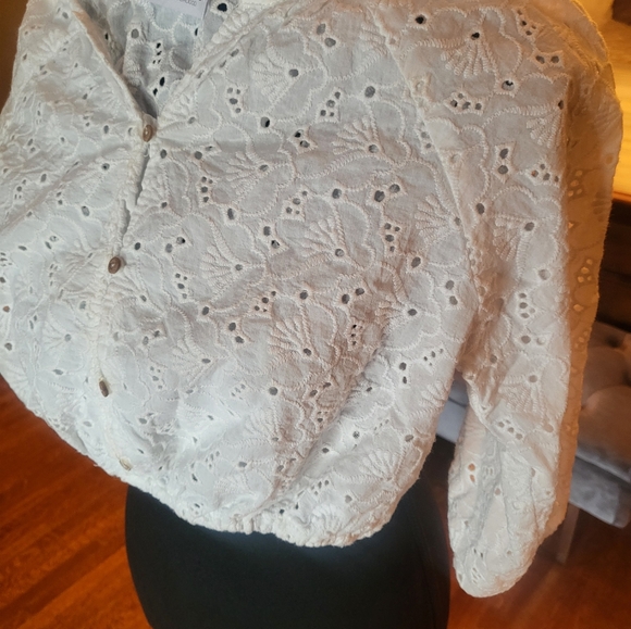 Girls white crop eyelet top, Zara, 11-12 yrs - Picture 2 of 5